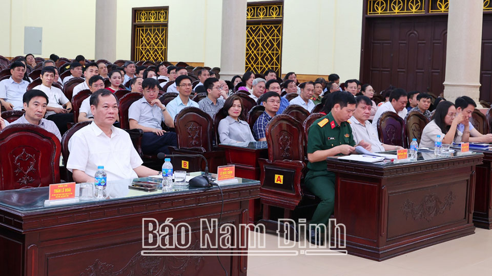 Đoàn đại biểu của tỉnh triển khai các hoạt động đi thăm quân và dân trên huyện Đảo Trường Sa và Nhà Giàn DK1
