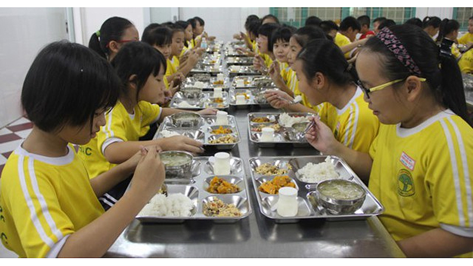 Bộ Giáo dục và Đào tạo chỉ đạo "khẩn" công tác đảm bảo an toàn thực phẩm trong các cơ sở giáo dục