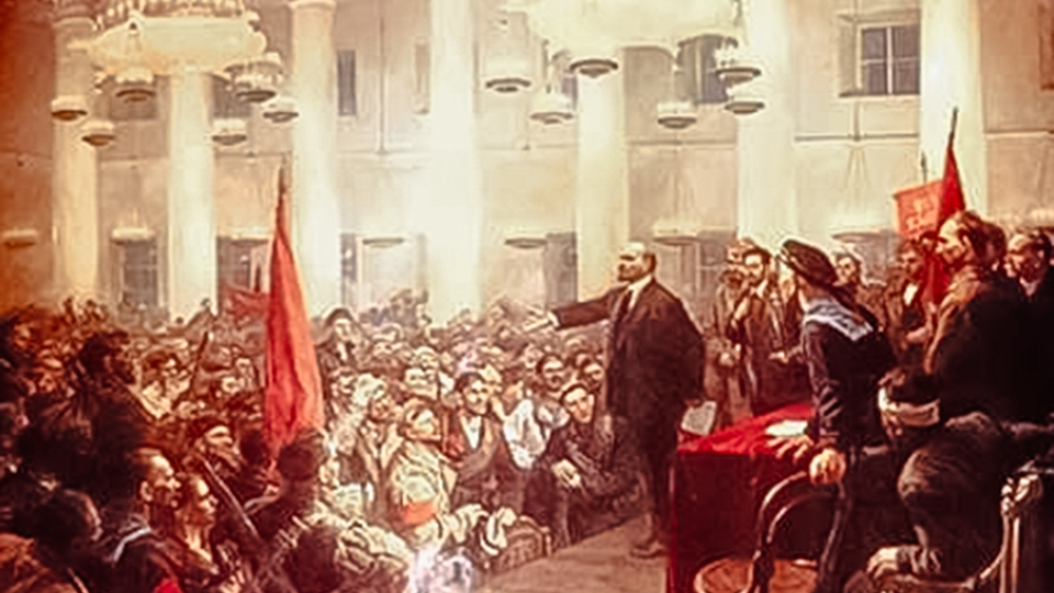 Lãnh tụ V.I.Lênin tuyên bố thành lập chính quyền Xô Viết ngày 7-11-1917.
Ảnh: Tư liệu