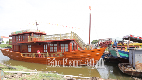 Nghề đóng tàu gỗ ở thị trấn Quất Lâm