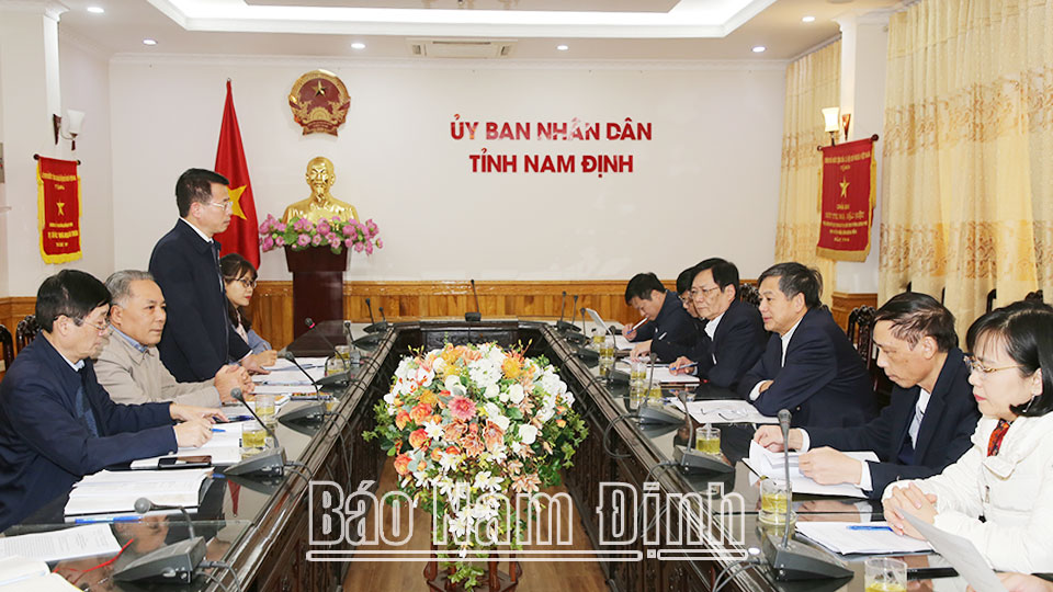Đồng chí Phó trưởng đoàn chuyên trách Đoàn đại biểu Quốc hội tỉnh Nguyễn Hải Dũng kết luận buổi giám sát đối với UBND tỉnh.