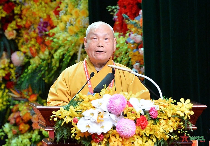 Hòa thượng Thích Thiện Nhơn, Chủ tịch Hội đồng Trị sự Giáo hội Phật giáo Việt Nam phát biểu tại đại hội. 