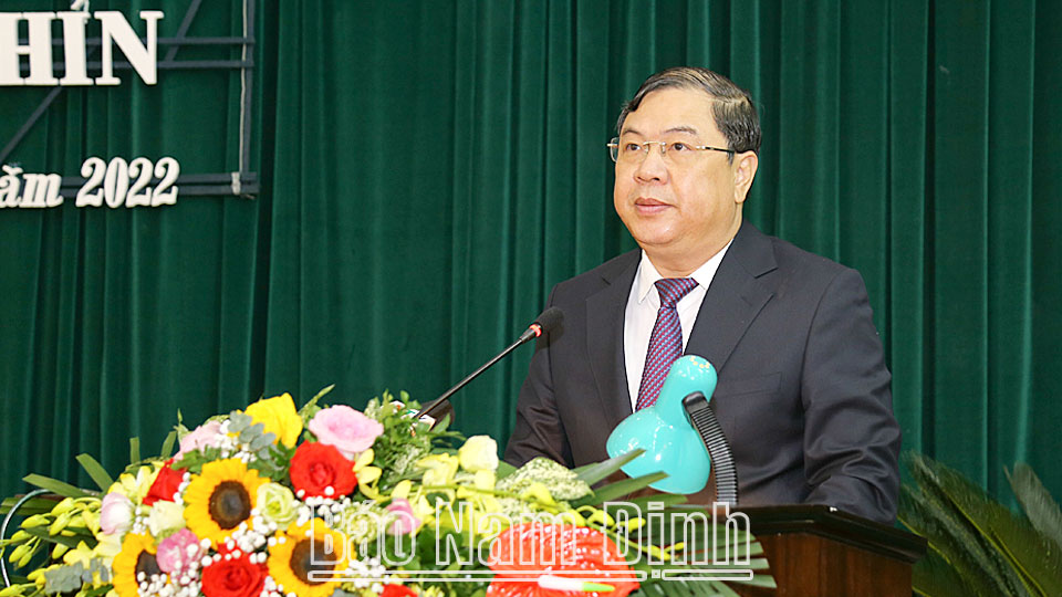 Đồng chí Phạm Gia Túc, Ủy viên BCH Trung ương Đảng, Bí thư Tỉnh uỷ phát biểu chỉ đạo tại kỳ họp.