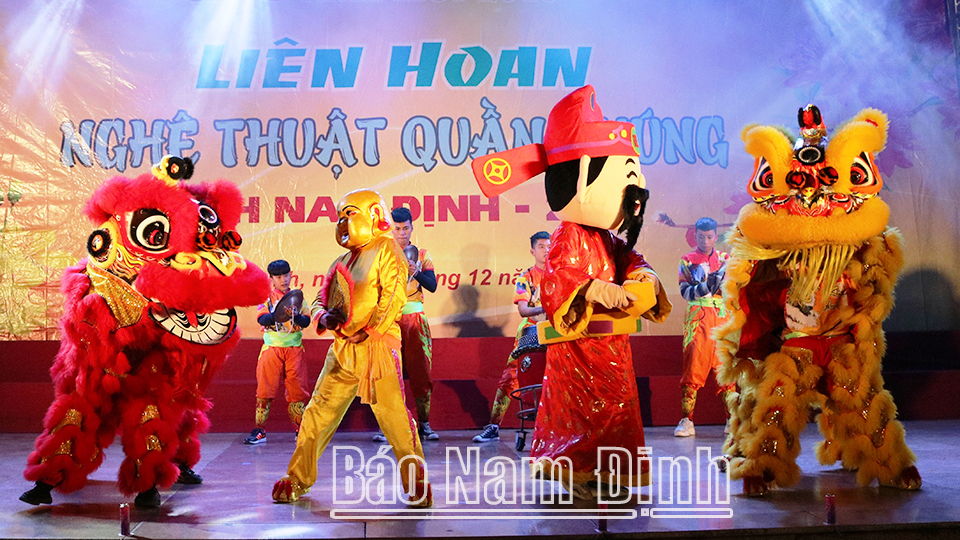 Câu lạc bộ múa lân huyện Hải Hậu biểu diễn tại Liên hoan nghệ thuật quần chúng toàn tỉnh.
