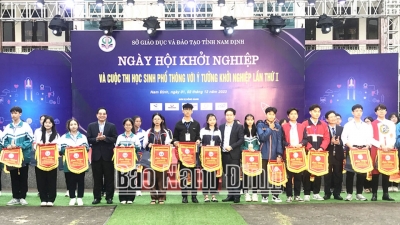 Trao giải Cuộc thi “Học sinh phổ thông với ý tưởng khởi nghiệp” tỉnh Nam Định lần thứ I