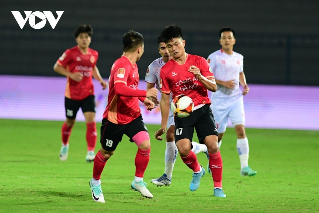 Bảng xếp hạng V-League 2023/2024 mới nhất: Nam Định dẫn đầu, CLB CAHN thất thế