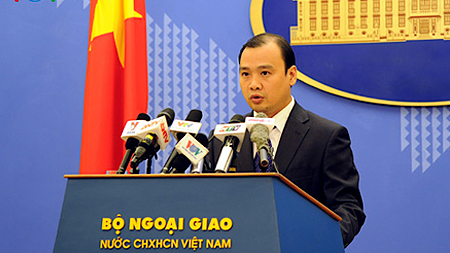 Phản ứng của Việt Nam về việc Trung Quốc cải tạo phi pháp ở Trường Sa