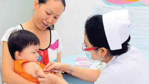 Những lưu ý khi đưa trẻ đi tiêm vắc-xin Sởi - Rubella