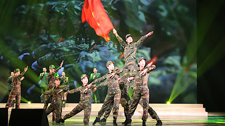 Hội diễn văn nghệ chào mừng kỷ niệm 70 năm Ngày thành lập Quân đội nhân dân Việt Nam