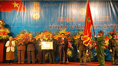 Hội Cựu thanh niên xung phong Việt Nam đón nhận Huân chương Lao động hạng Nhất