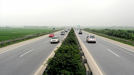 Việt Nam tăng 16 bậc xếp hạng hạ tầng giao thông
