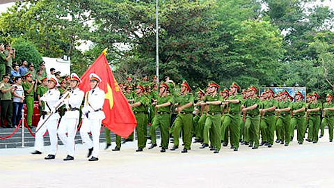 Thông tri về việc tổ chức các hoạt động kỷ niệm 70 năm Ngày truyền thống Công an nhân dân Việt Nam (19-8-1945 - 19-8-2015) và 10 năm Ngày hội toàn dân bảo vệ an ninh Tổ quốc (19-8-2005 - 19-8-2015)