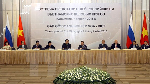 Thủ tướng Liên bang Nga Đmi-tơ-ri Mét-vê-đép và Phó Thủ tướng Hoàng Trung Hải chủ trì Diễn đàn doanh nghiệp Việt - Nga