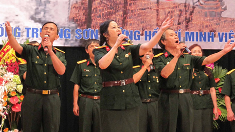 CLB tiếng hát cựu chiến binh tỉnh kỷ niệm 10 năm ngày thành lập
