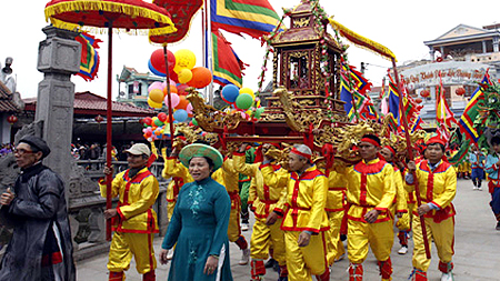 Lễ hội phủ Quảng Cung năm 2015