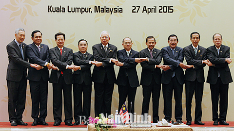 Thủ tướng Chính phủ Nguyễn Tấn Dũng tham dự khai mạc Hội nghị Cấp cao ASEAN 26