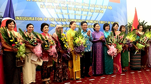 Ra mắt Nhóm Phụ nữ Cộng đồng ASEAN