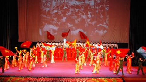 Hoạt động văn hóa, văn nghệ chào mừng kỷ niệm 70 năm Cách mạng Tháng Tám và Quốc khánh 2-9