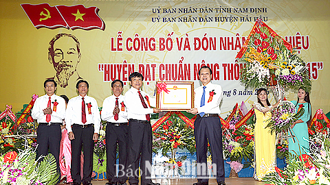Huyện Hải Hậu đón nhận danh hiệu đạt chuẩn nông thôn mới