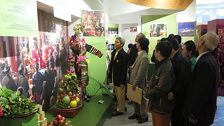 Khai mạc trưng bày "Tín ngưỡng thờ Mẫu Tam phủ  của người Việt - Bản sắc và giá trị"