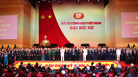 Hôm qua, 28-1, tại Thủ đô Hà Nội: Đại hội đại biểu toàn quốc lần thứ XII của Đảng thành công tốt đẹp