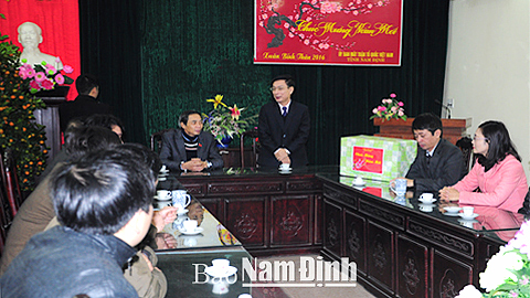Đồng chí Chủ tịch UBND tỉnh thăm, chúc Tết  Uỷ ban Mặt trân Tổ quốc Việt Nam tỉnh và Giáo xứ   Nam Định