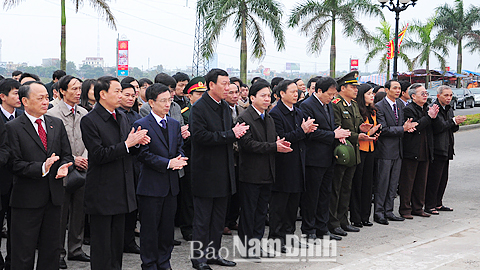 Các đồng chí lãnh đạo tỉnh tham dự Tết trồng cây Xuân Bính Thân