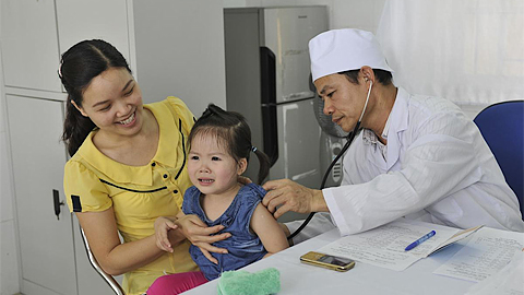 Gần 2 triệu trẻ được tiêm vắc-xin viêm não Nhật Bản trong tiêm chủng mở rộng