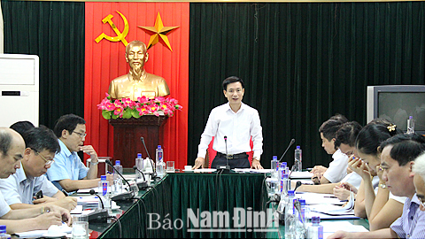 Đồng chí Chủ tịch Ủy ban nhân dân tỉnh  làm việc với Thành phố Nam Định