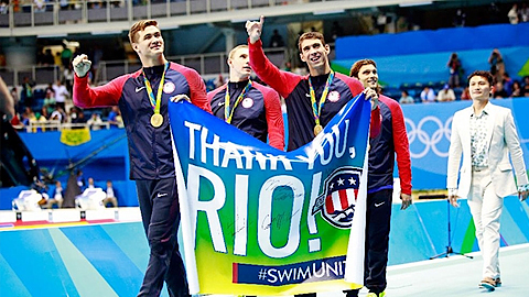 Các VĐV bơi lập kỷ lục, giúp đoàn Mỹ củng cố ngôi đầu