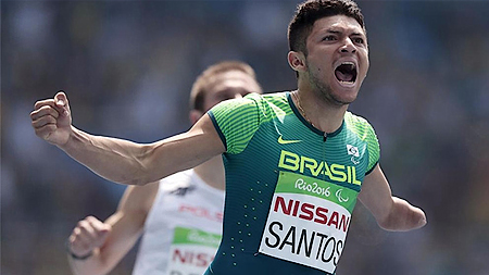 VĐV trẻ Brazil Petrucio Ferreira dos Santos phá kỷ lục thế giới chạy 100 m