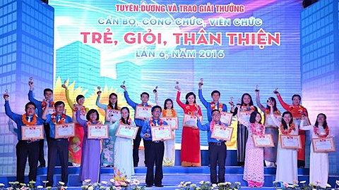 TP Hồ Chí Minh: Tuyên dương cán bộ, công chức, viên chức trẻ, giỏi, thân thiện