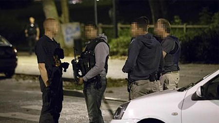 Pháp bắt giữ hai thiếu nữ có kế hoạch tấn công khủng bố