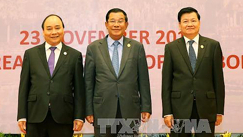 Thủ tướng dự Hội nghị Cấp cao Tam giác phát triển Căm-pu-chia - Lào - Việt Nam