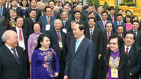 Chủ tịch nước Trần Đại Quang gặp mặt cán bộ y tế tiêu biểu đóng góp cho y tế dự phòng
