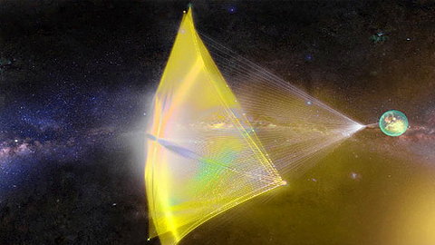 Thuyền buồm vũ trụ dùng laser để di chuyển với tốc độ cực nhanh