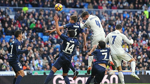 Ramos lại ghi bàn, Real tiếp đà chiến thắng