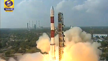 Ấn Độ: Phóng tên lửa mang nhiều vệ tinh