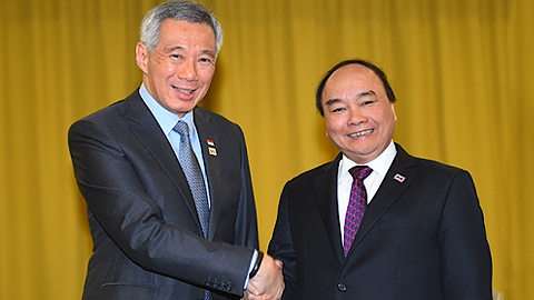 Thủ tướng Xinh-ga-po Lý Hiển Long và Phu nhân thăm chính thức Việt Nam
