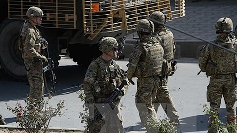 Vấn đề chống khủng bố: Mỹ tăng khí tài quân sự cho các chiến dịch chống IS