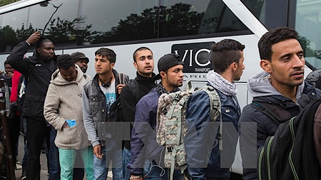 Thụy Sĩ quyết định hạn chế dòng người di cư từ Đông Âu