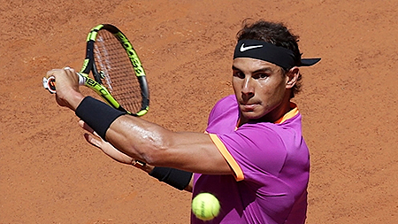 Đối thủ bỏ cuộc giữa chừng, Nadal nhẹ nhàng vào vòng ba Rome Masters