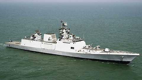 Ấn Độ triển khai tàu chiến đến eo biển Ma-lắc-ca