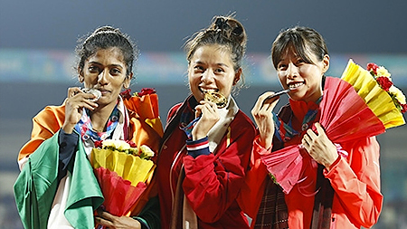 Vận động viên Nguyễn Thị Huyền đoạt Huy chương vàng điền kinh nữ châu Á