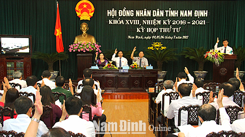 Nghị quyết về việc Quy định mức chi hỗ trợ đối với công chức làm việc tại Bộ phận tiếp nhận và trả kết quả theo cơ chế một cửa, cơ chế một cửa liên thông tại các cơ quan hành chính Nhà nước trên địa bàn tỉnh Nam Định