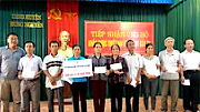 Tạp chí Việt Nam Hội nhập tổ chức trao quà từ thiện tại huyện Xuân Trường