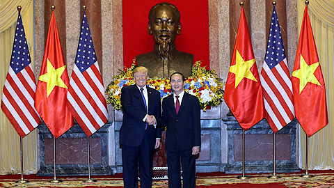 Chủ tịch nước Trần Đại Quang đón, hội đàm với Tổng thống Hoa Kỳ Đô-nan Trăm