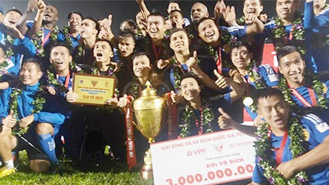 CLB Quảng Nam lần đầu vô địch V-League