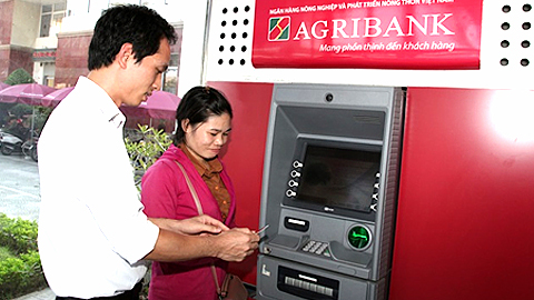 Agribank Chi nhánh Bắc Nam Định mang dịch vụ tiện ích đến với người dân