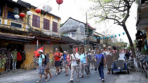Năm 2017 có hơn 13 triệu lượt khách du lịch quốc tế đến Việt Nam